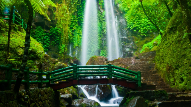 Menyelami Keindahan Air Terjun Jumog